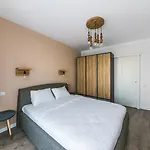 Uba 4*