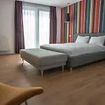 Uba Aparthotel 4*
