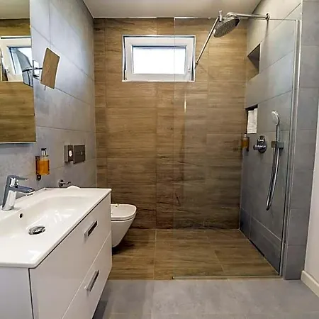 Aparthotel Uba